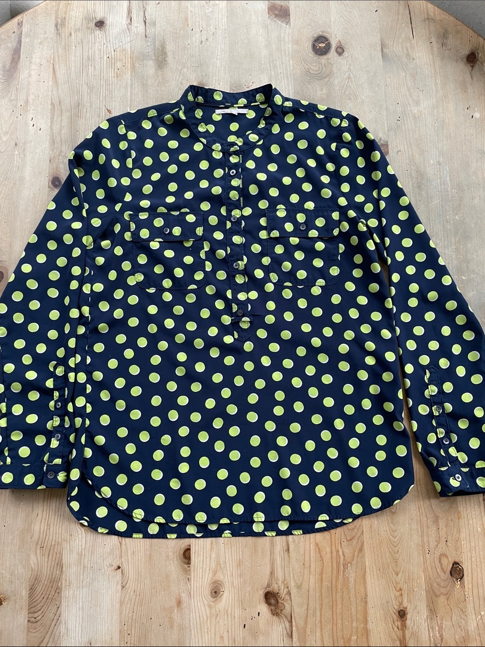 GAP Tall Navy with Lime Polka Dots Pullover Dopamine Color Blouse Size M Tall